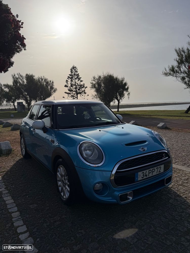 MINI 5 Portas Cooper D - 1
