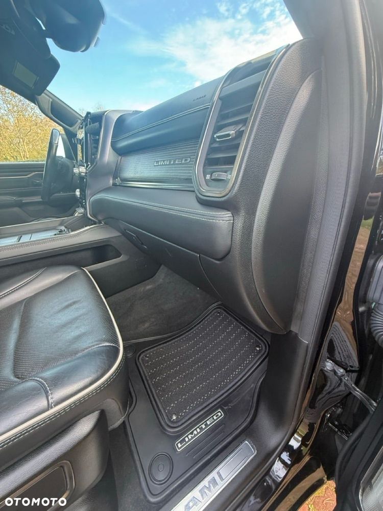 RAM 1500 5.7 Crew Cab Shortbed Limited Black - 17