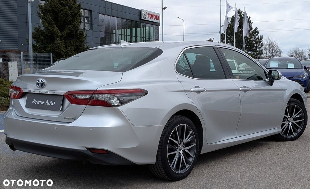 Toyota Camry 2.5 Hybrid Executive CVT - 21