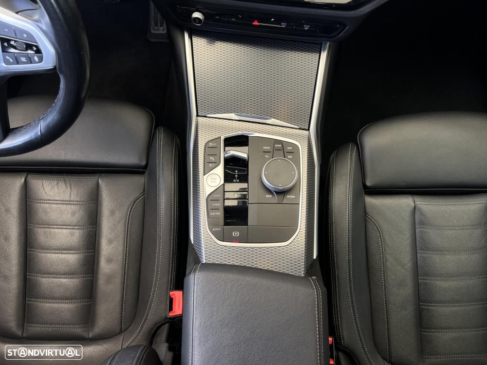 BMW 330 e Pack M Auto - 12