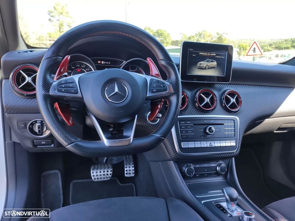 Mercedes-Benz A 45 AMG 4-Matic - 17