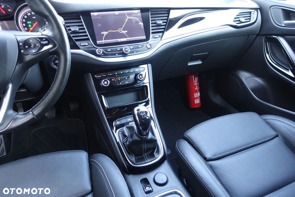 Opel Astra 1.6 D Start/Stop 120 Jahre - 23