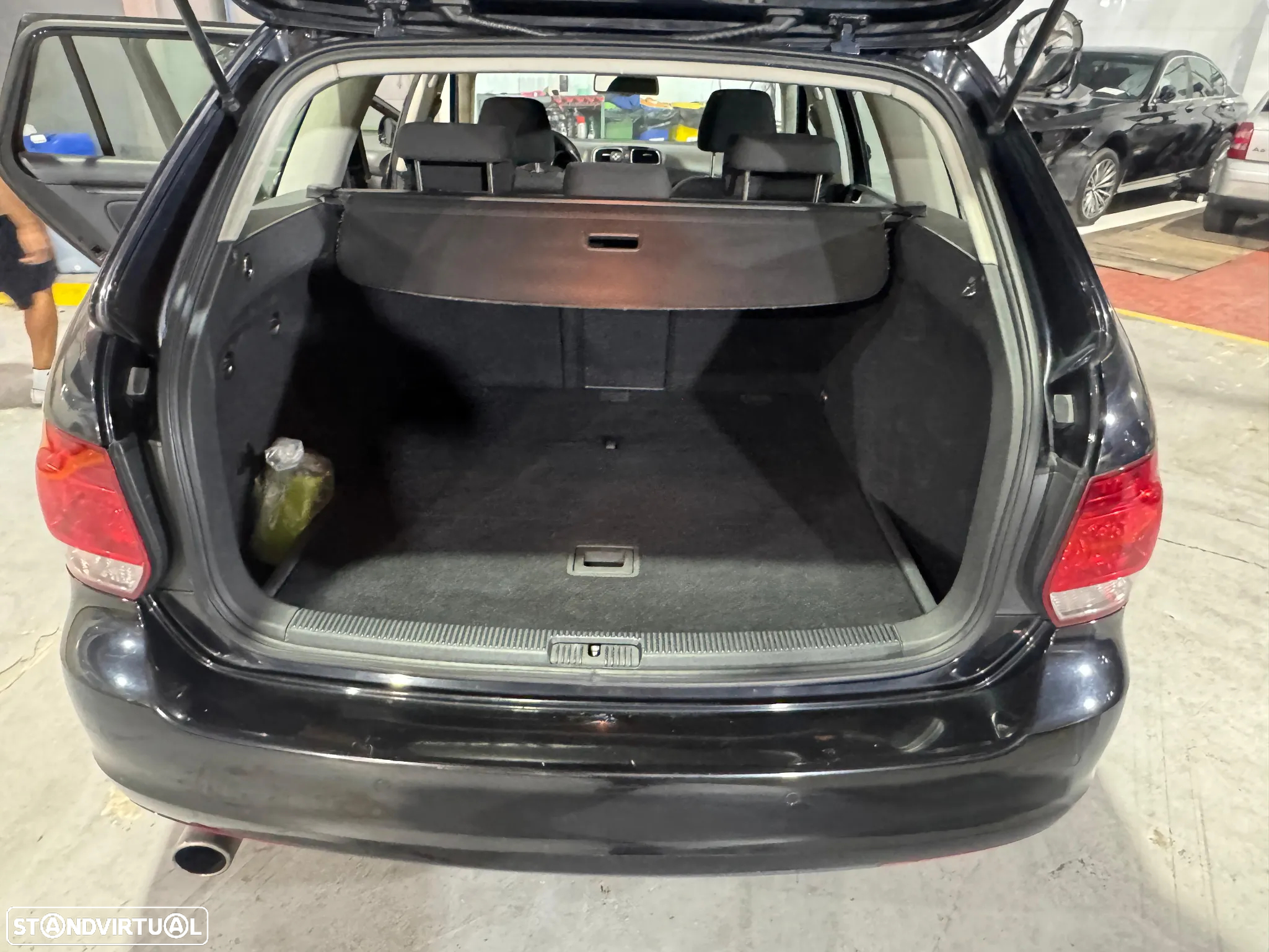 VW Golf Variant 1.6 TDi Confortline - 22