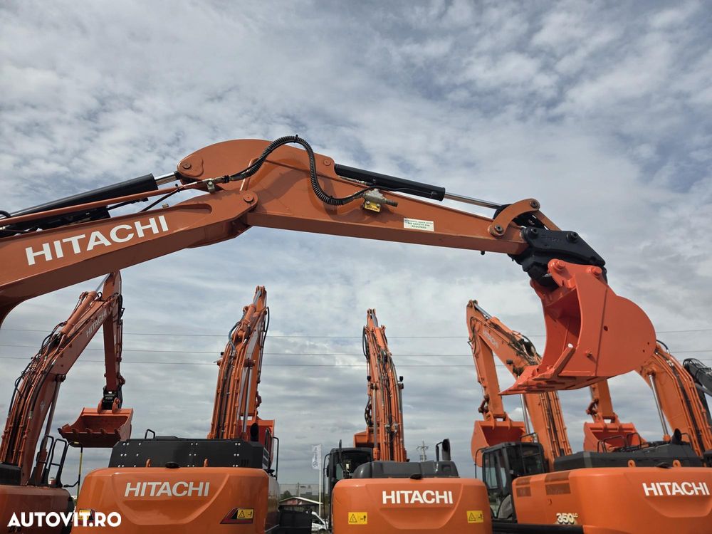Hitachi ZX48U-6, 5 tone, CUPLA RAPIDA HIDRAULICA si 3 CUPE NOI, Lama nivelare, Masa operationala 5 tone, adancime sapare 4m, latime 2m, aer cond, Antifurt, posibilitate leasing 4 ani, senile 90% ok, PROMOTIE 40.900 EUR+Tva - 25