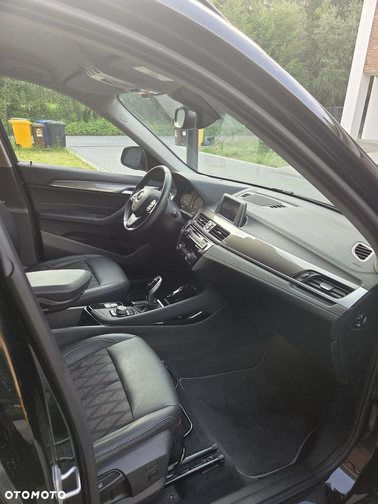 BMW X1 sDrive18i xLine - 9