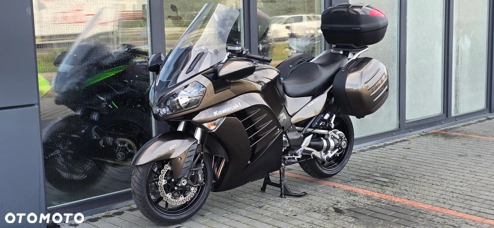 Kawasaki GTR - 30