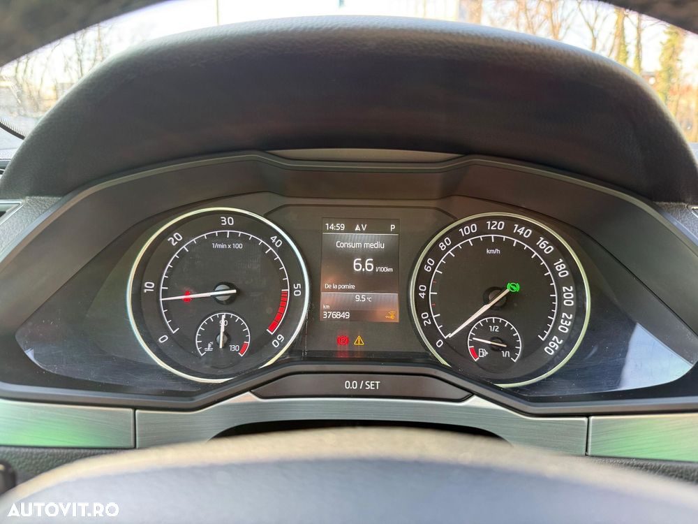 Skoda Superb 1.6 TDI DSG Style - 8