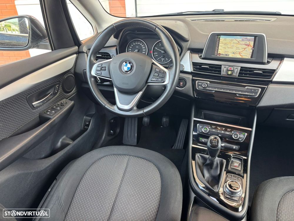 BMW 216 Active Tourer d Line Sport - 31