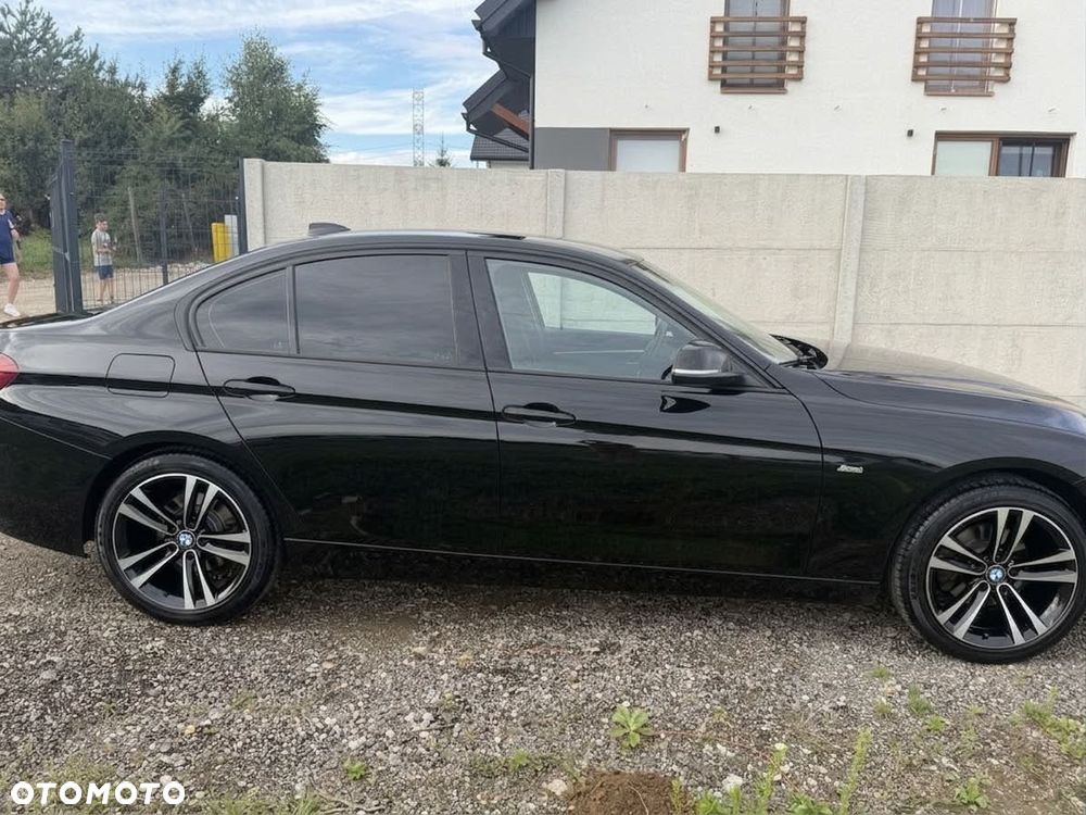 BMW Seria 3 318i - 5
