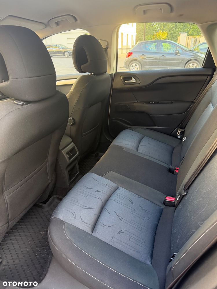 Citroën C4 1.6 HDi Attraction - 9