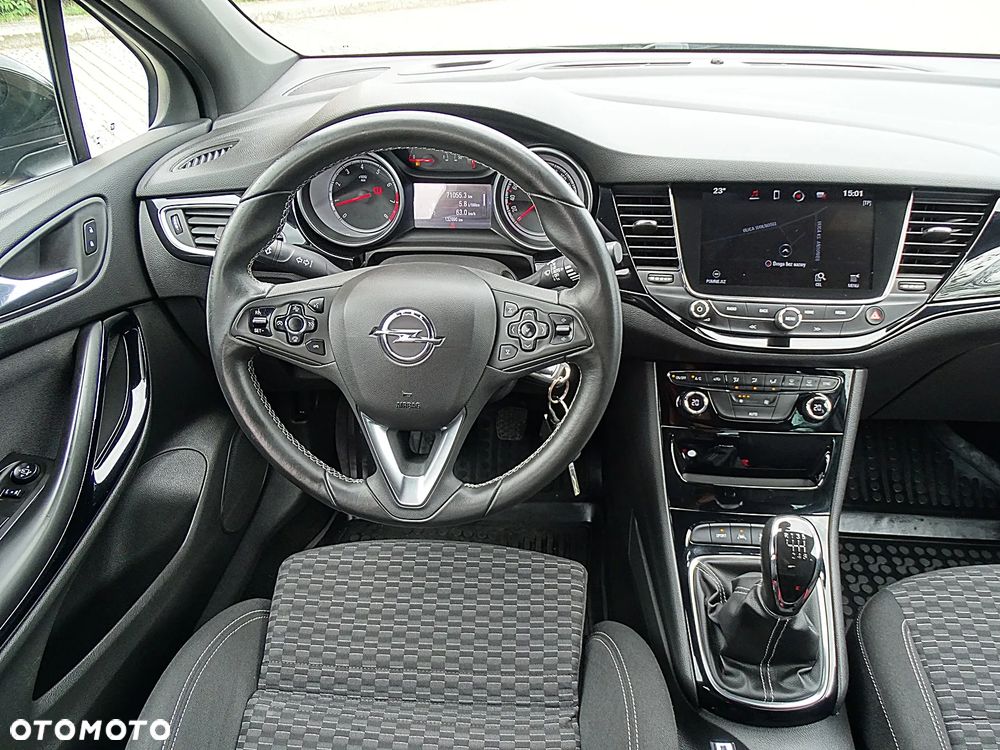 Opel Astra 1.4 T Dynamic - 33