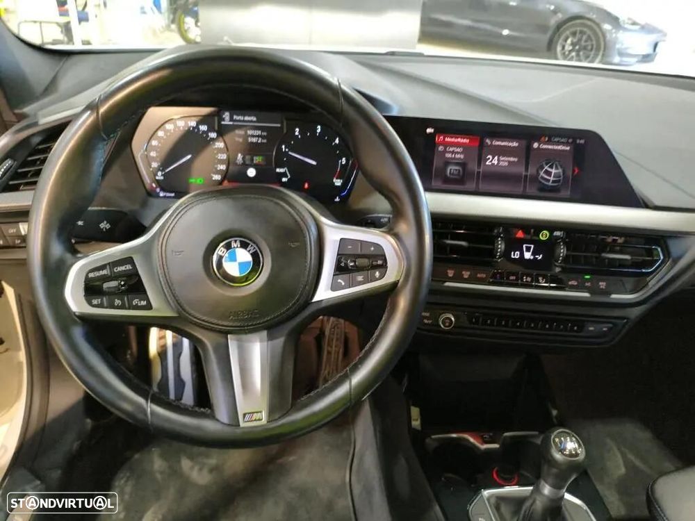 BMW 116 d Pack Desportivo M - 8