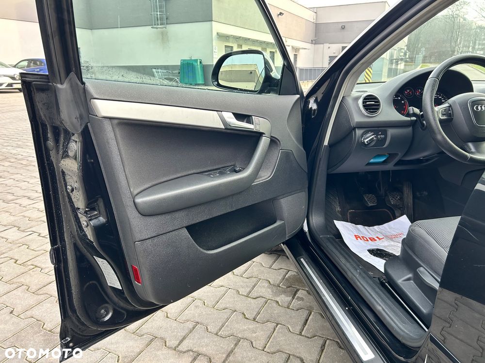 Audi A3 Sportback 1.8 TFSI Ambition - 17