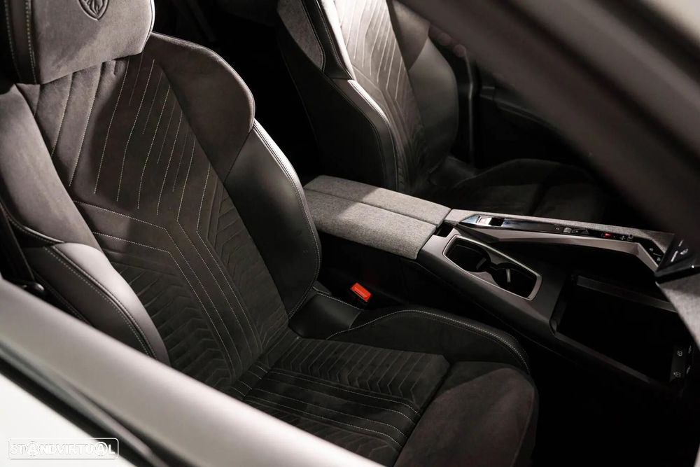 Peugeot 3008 1.2 Hybrid GT e-DCS6 - 23