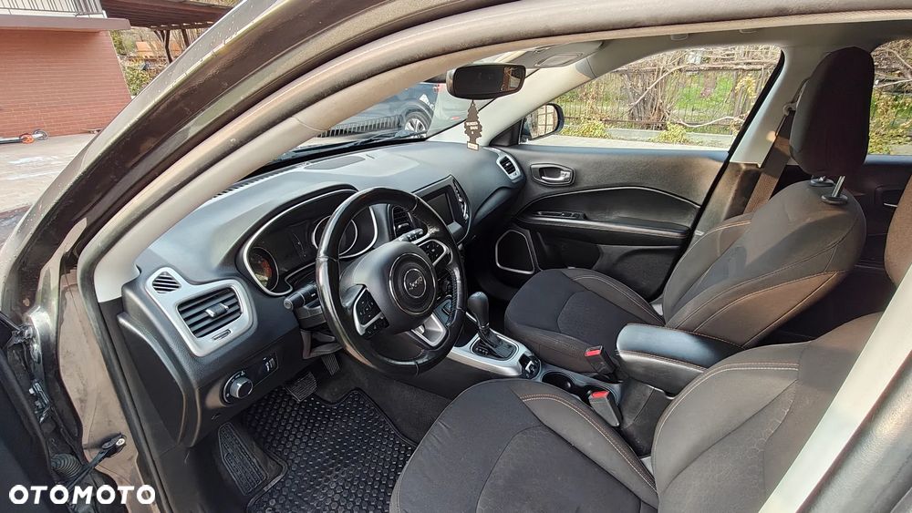 Jeep Compass - 11