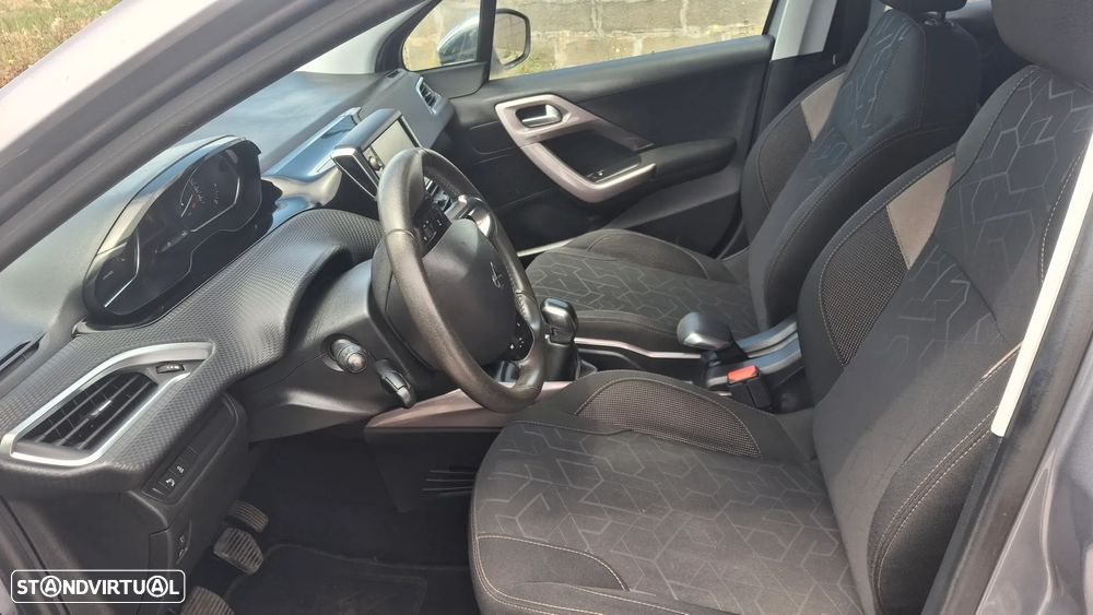 Peugeot 2008 1.2 PureTech Style - 5
