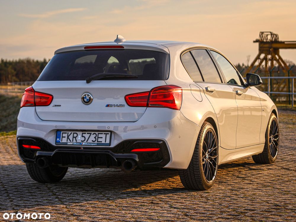 BMW Seria 1 M140i xDrive Shadow sport - 10