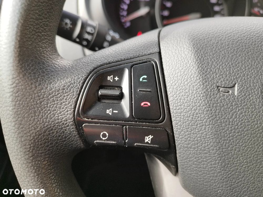 Kia Rio 1.2 Business Line - 14