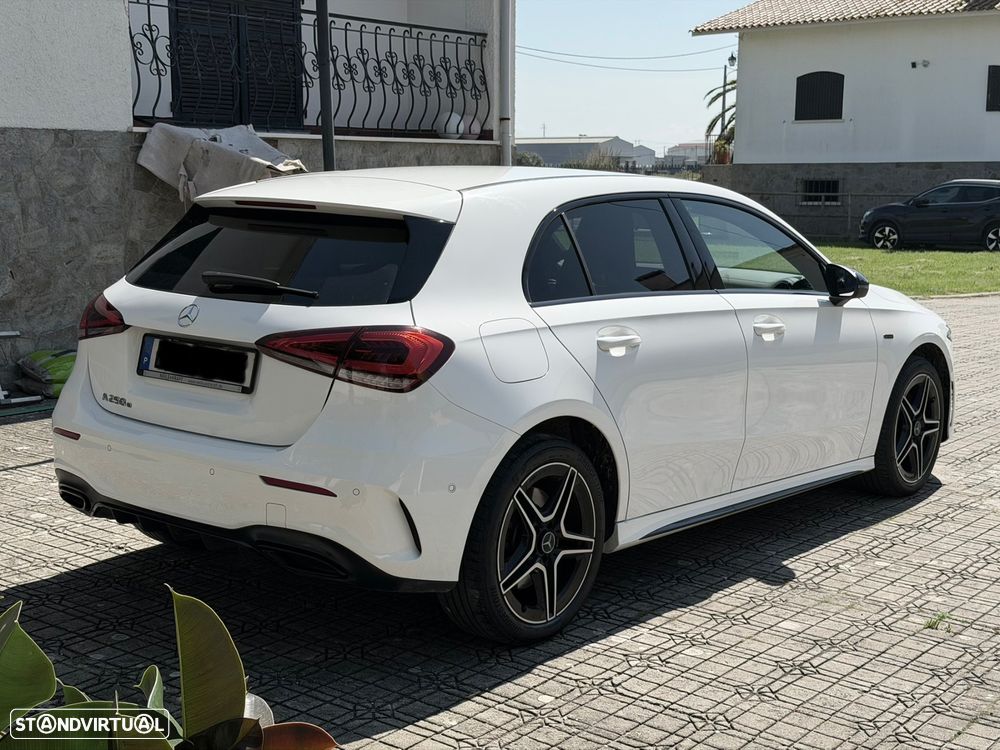 Mercedes-Benz A 250 e 8G-DCT AMG Line - 5