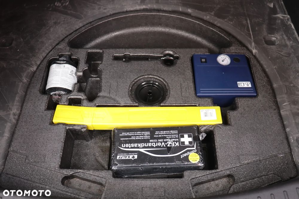 Ford Kuga 2.0 TDCi 4x2 Titanium - 37