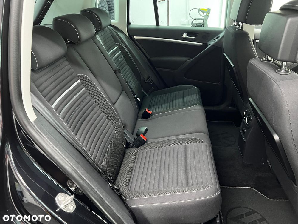 Volkswagen Tiguan - 38