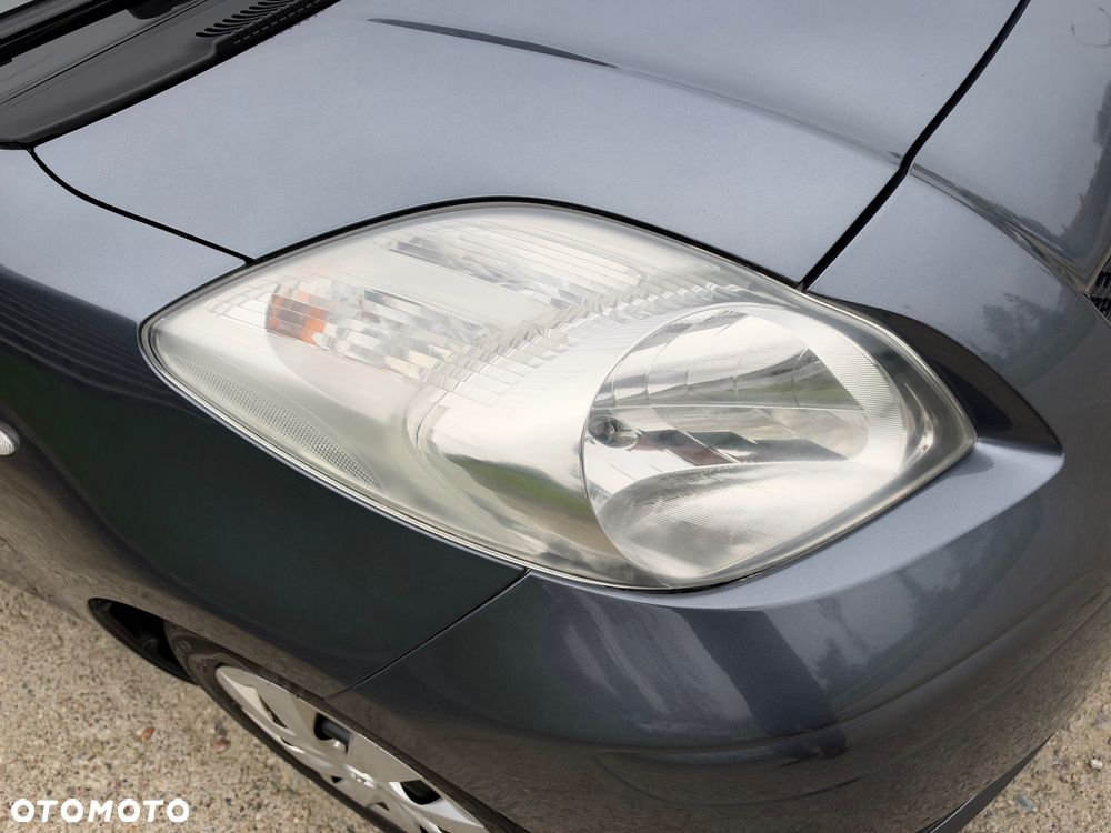 Toyota Yaris - 13