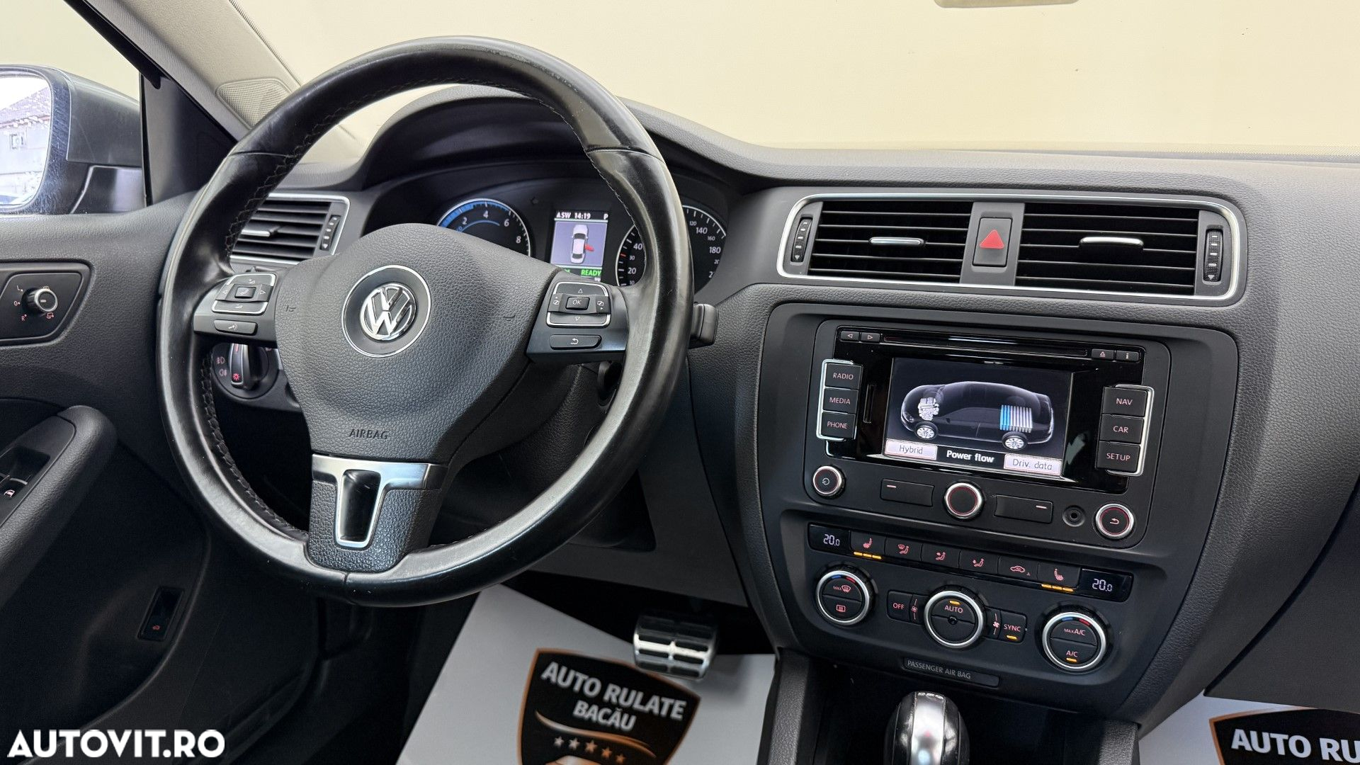 Volkswagen Jetta - 14