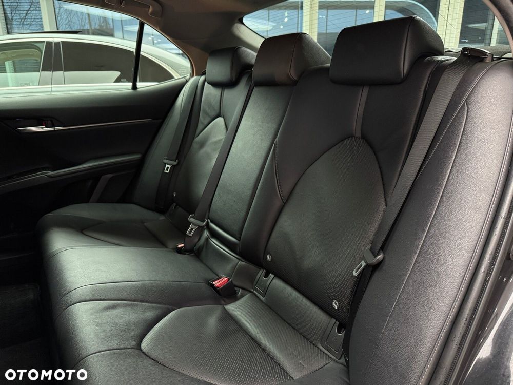 Toyota Camry 2.5 Hybrid Executive CVT - 12