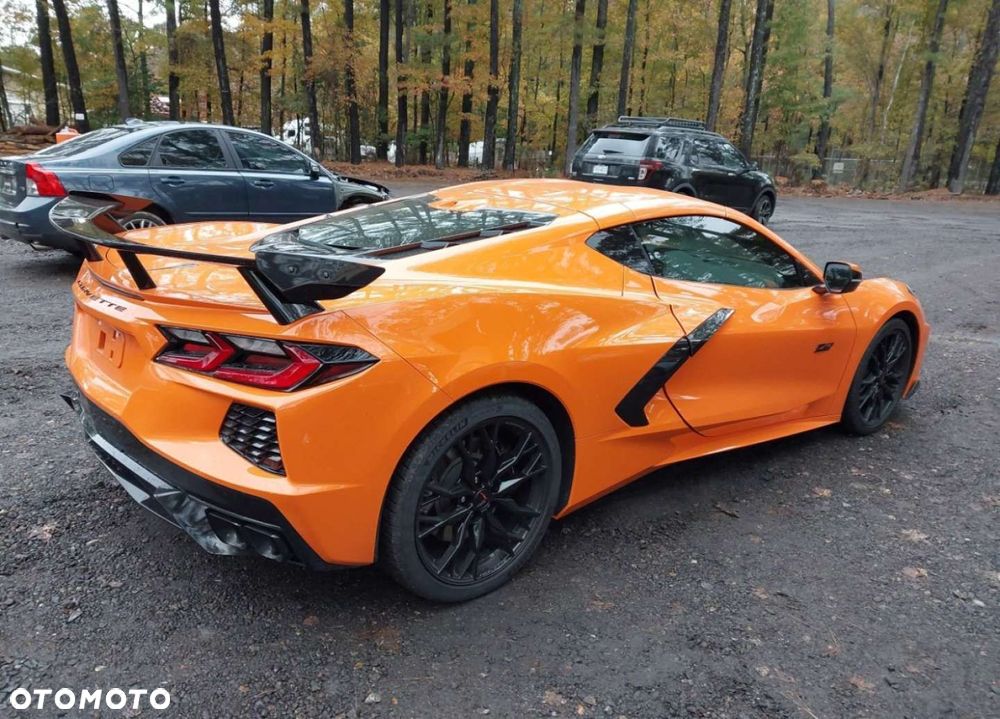 Chevrolet Corvette - 7