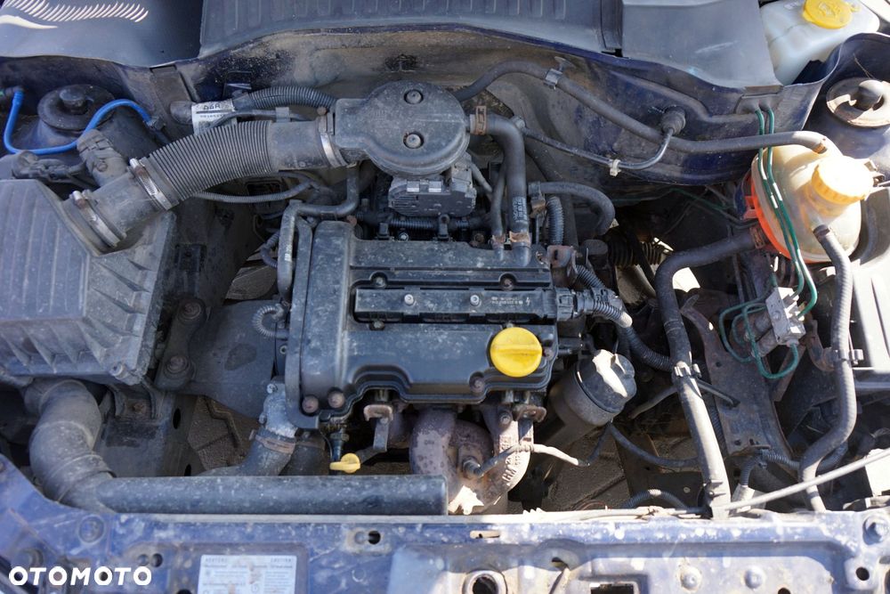 OPEL CORSA C III 3D HB 2003 Z20Z 1.0 12V Z10XE 58KM F13 394 GRANATOWY na części - 9