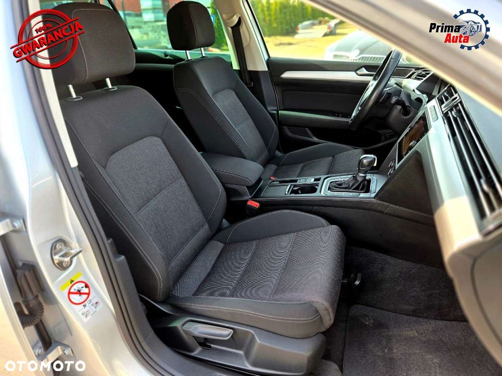 Volkswagen Passat - 31