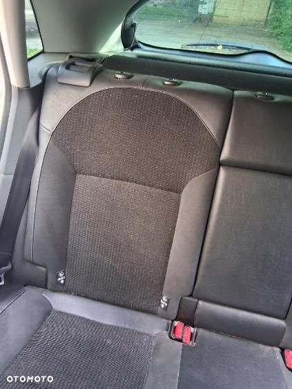 Citroën C4 1.6 HDi Exclusive - 10