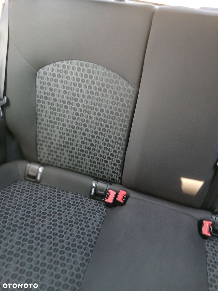 Opel Corsa - 16