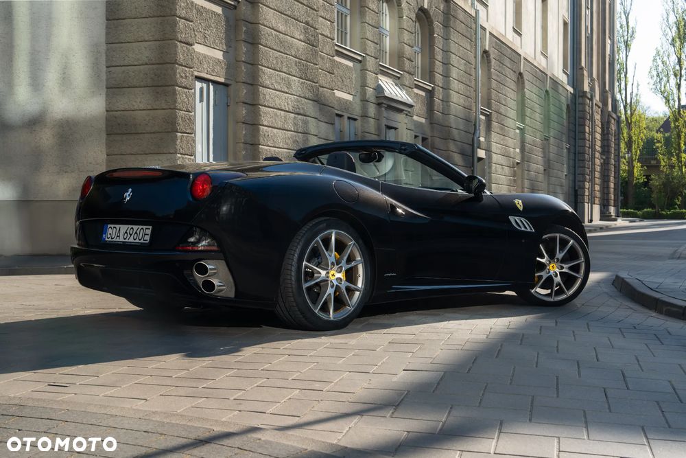 Ferrari California F1 DCT - 4