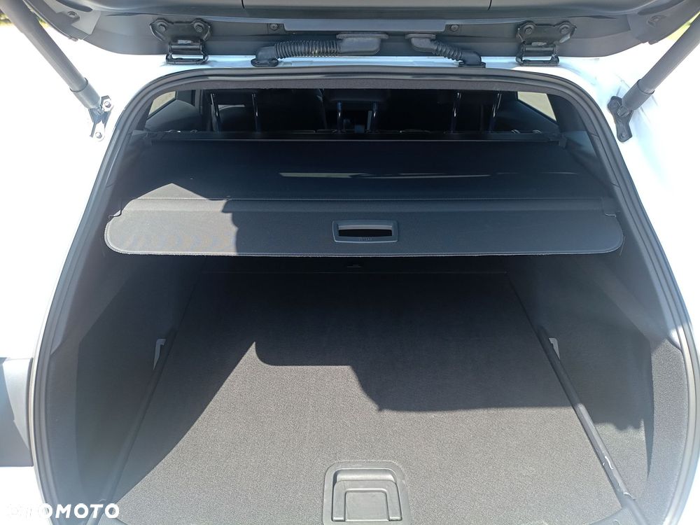 Toyota Corolla 1.8 Hybrid Style - 14