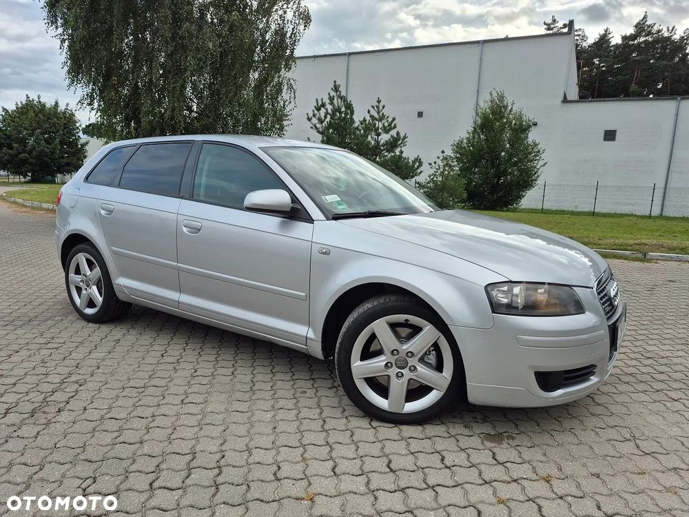Audi A3 Sportback 2.0 TDI DPF quattro Ambition - 3