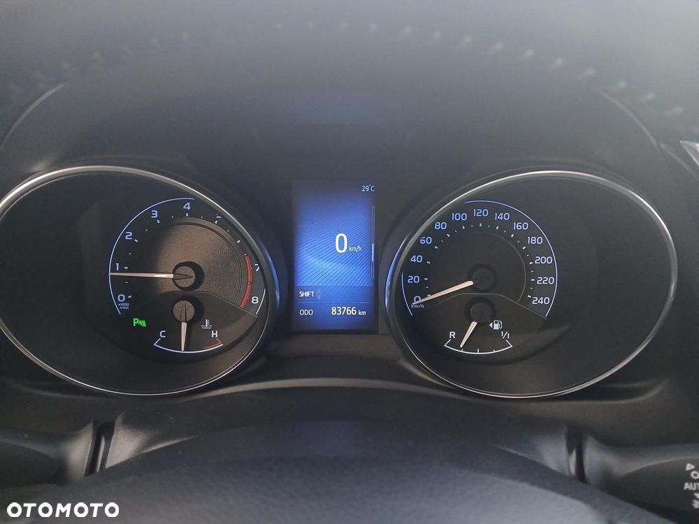 Toyota Auris - 13