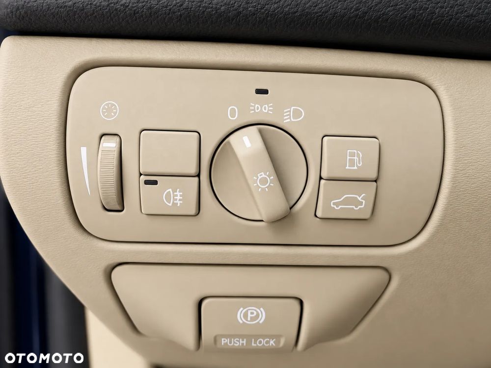 Volvo XC 60 D4 RDesign - 22