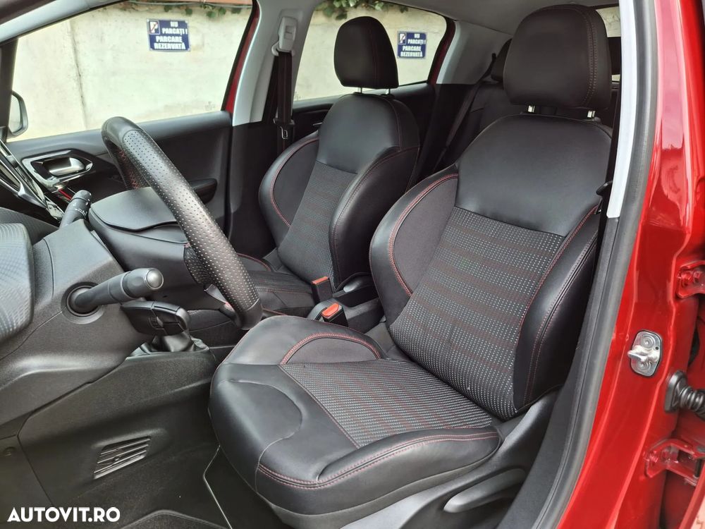 Peugeot 208 PureTech 110 Stop & Start Signature - 12