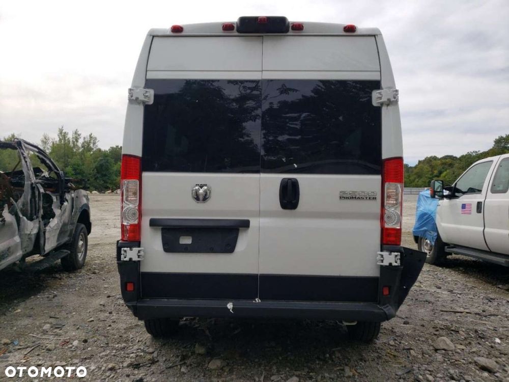 RAM ProMaster - 3
