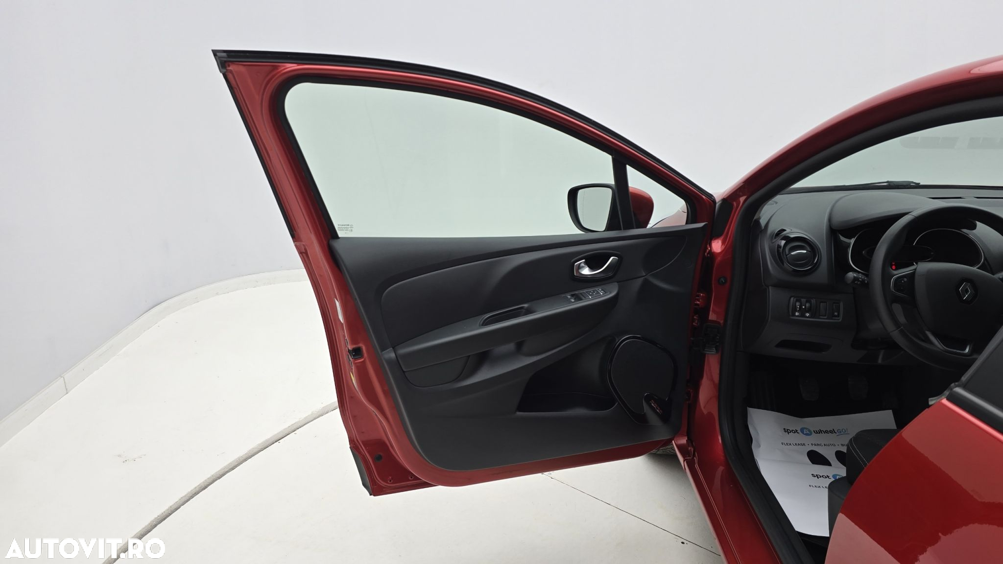 Renault Clio - 10