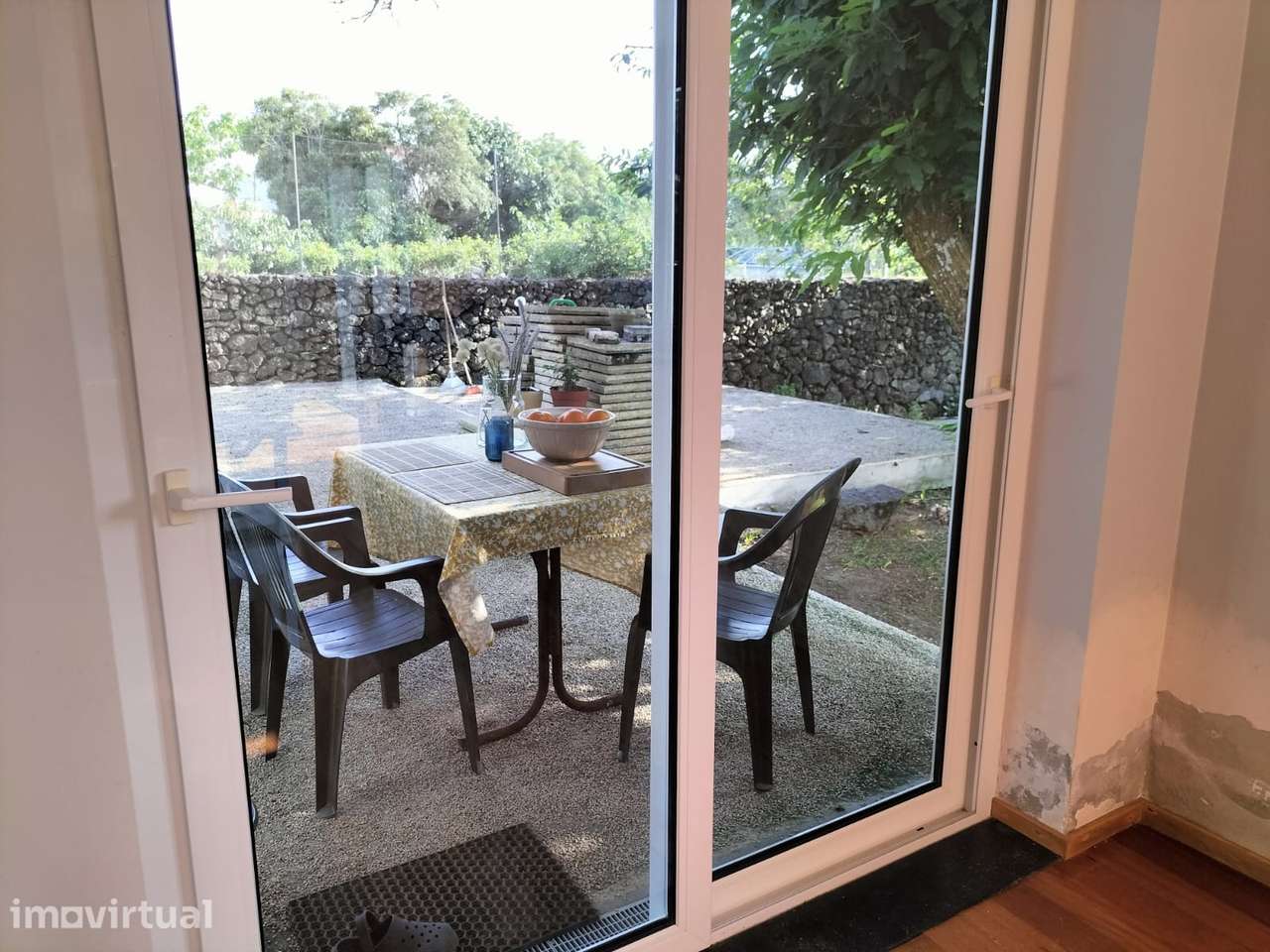 Moradia T4+1 com Jardim, Garagem e Pomar | A 5 minutos de Angra do Her - Grande imagem: 4/60