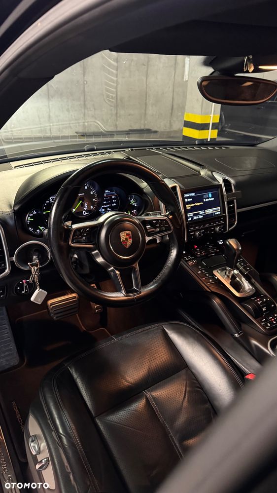 Porsche Cayenne S E-Hybrid - 24