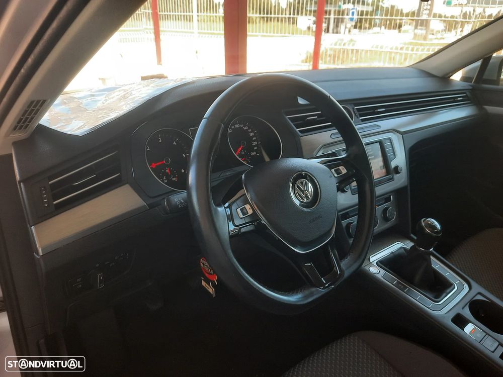 VW Passat 1.6 TDI BlueMotion - 20