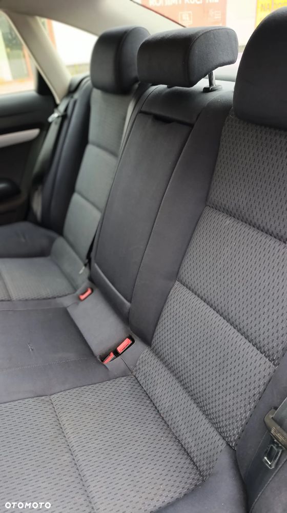 Audi A6 Limousine 2.4 - 15