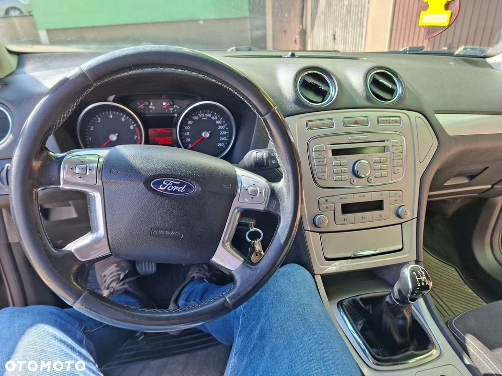 Ford Mondeo 1.6 Trend - 11