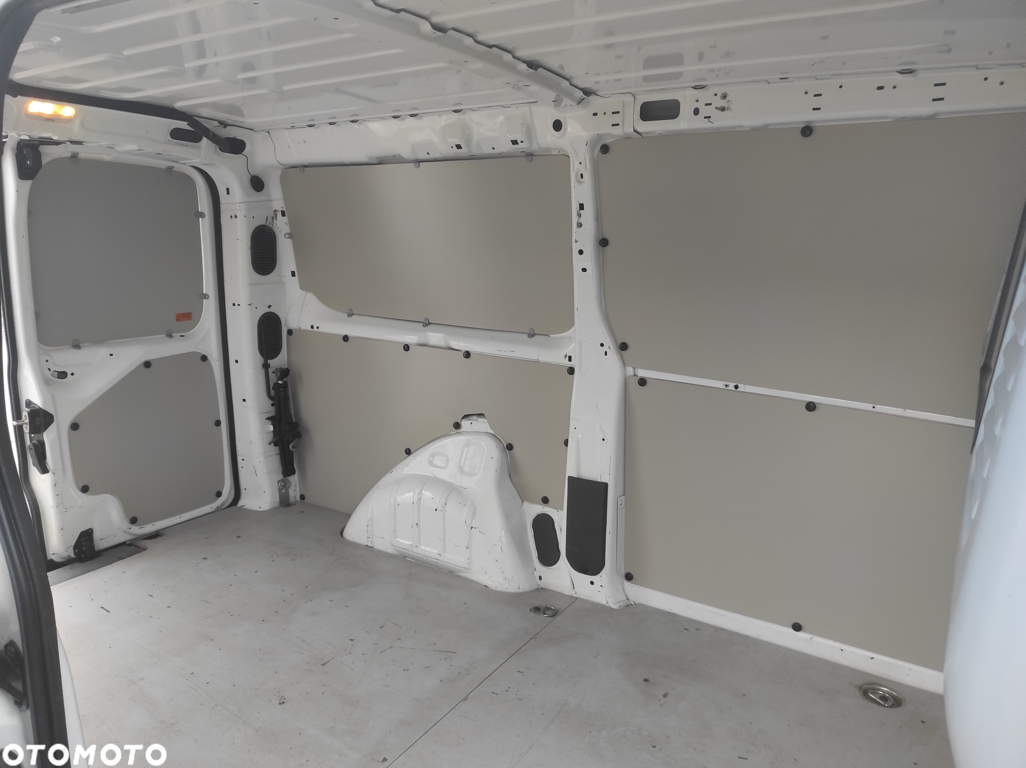 Zabudowa wnęk okiennych Scudo Expert Jumpy Proace L2H1 07-15 - 1