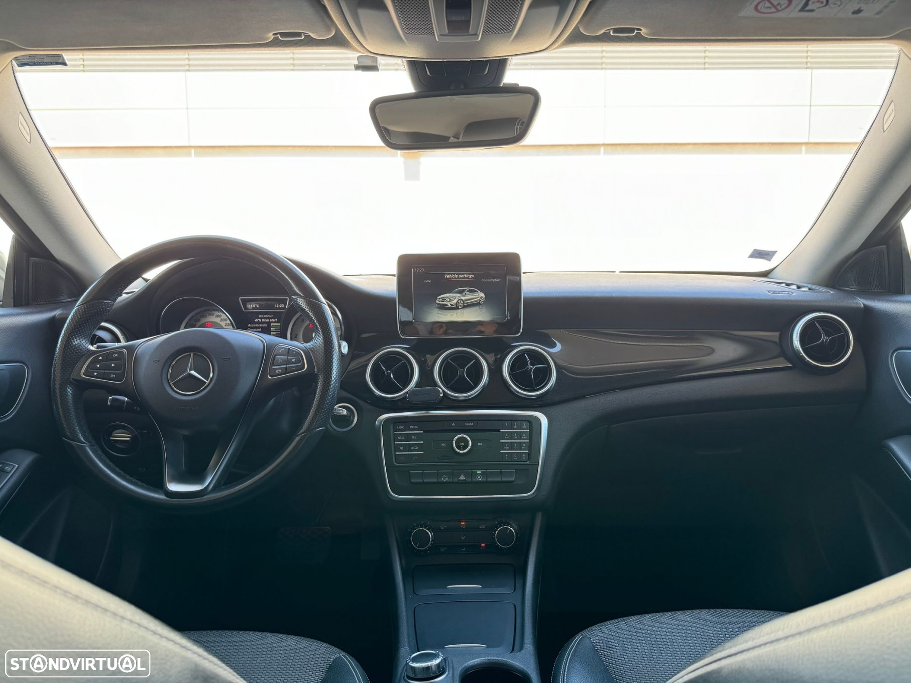 Mercedes-Benz CLA 200 d Urban Aut. - 23
