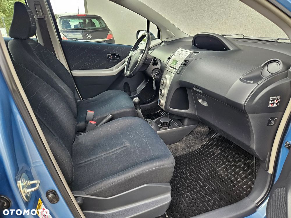 Toyota Yaris 1.3 VVT-i Luna - 6