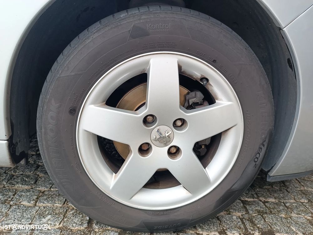 Peugeot 207 1.4 HDi Urban - 8